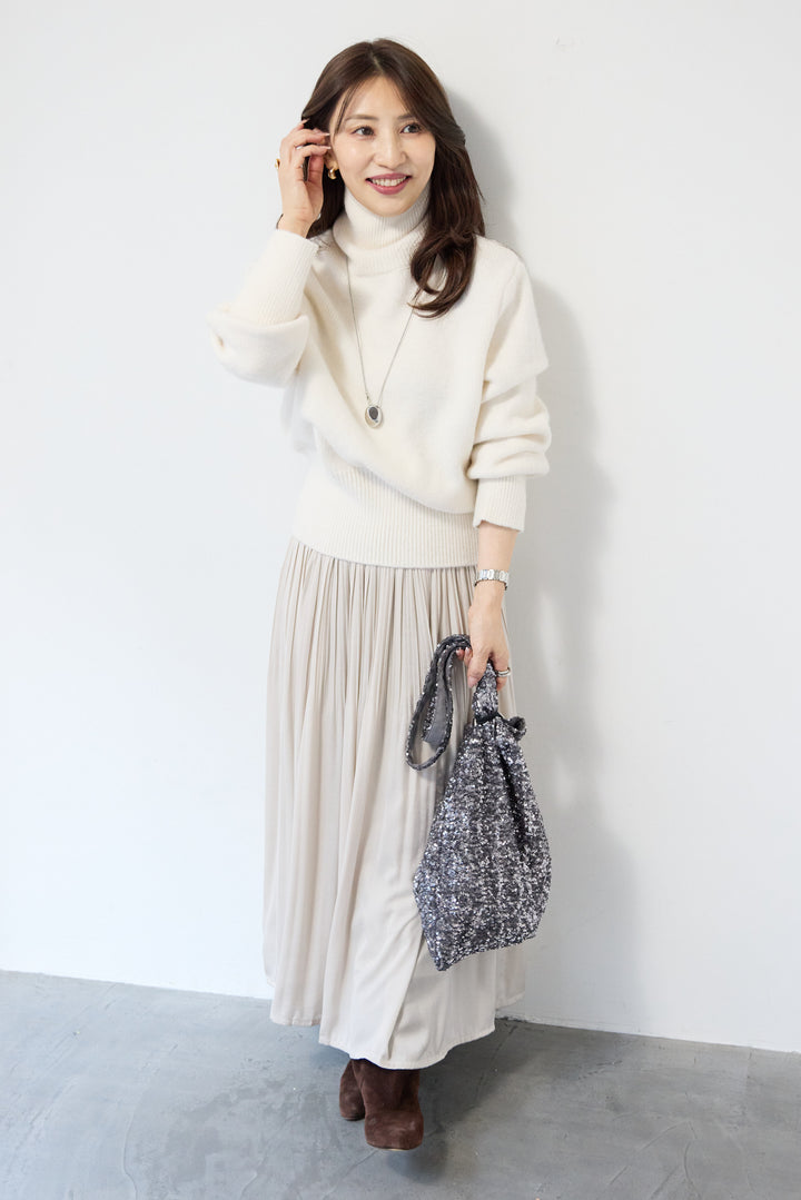 ライトウォームタートルネックニット