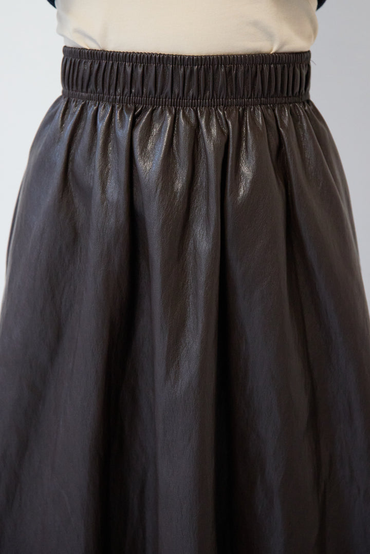 エコレザーフレアスカート