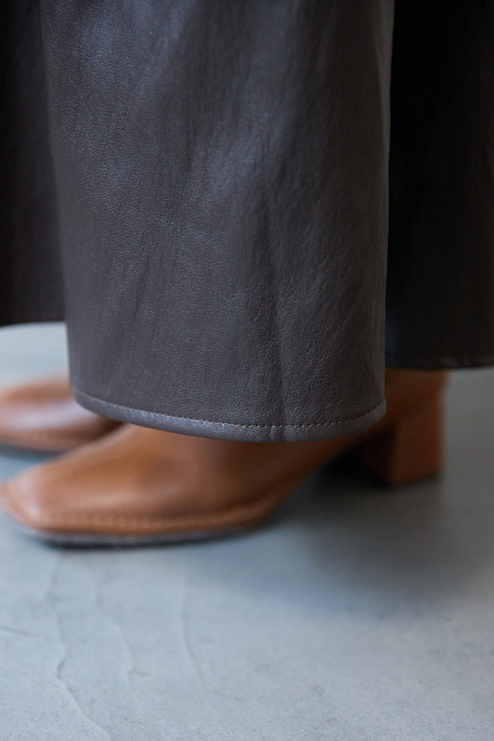 エコレザーフレアスカート