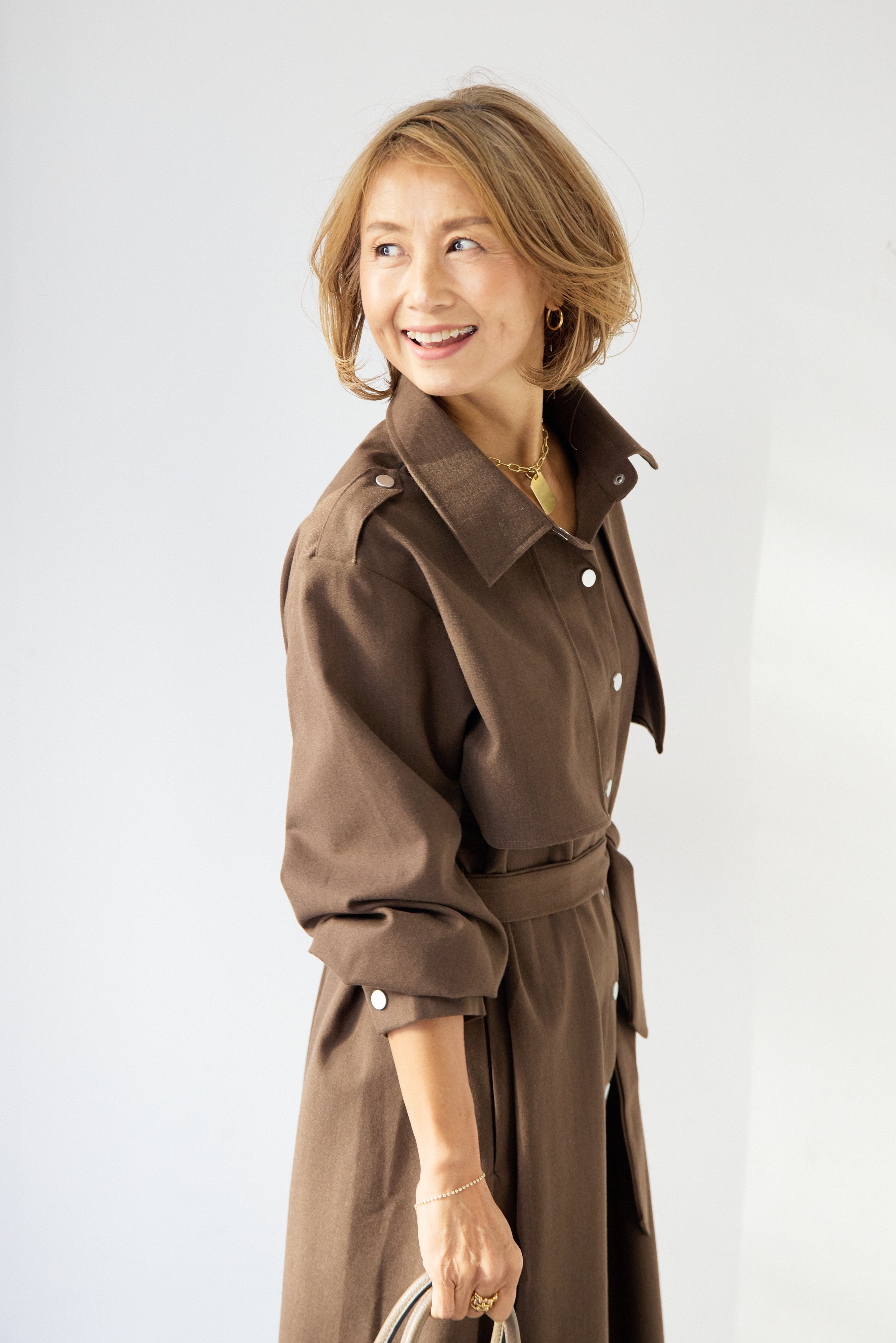 CHISHIRO 千代　シャツワンピースコート REDYAZEL（レディアゼル）の「トレンチカラーブロック長袖シャツ