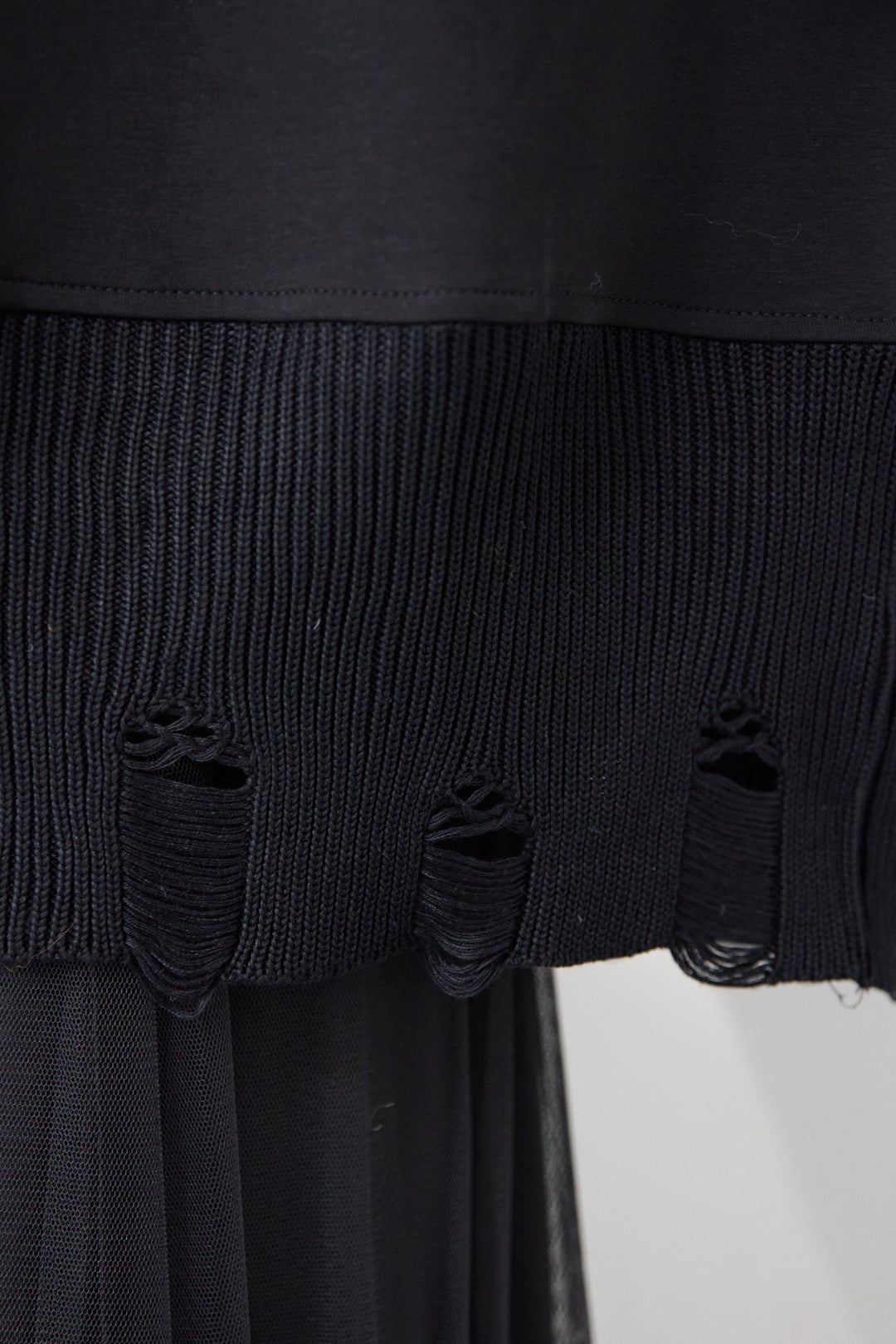 [SET]ダメージヘムデザインフーディ+チュールギャザースカート(2set)