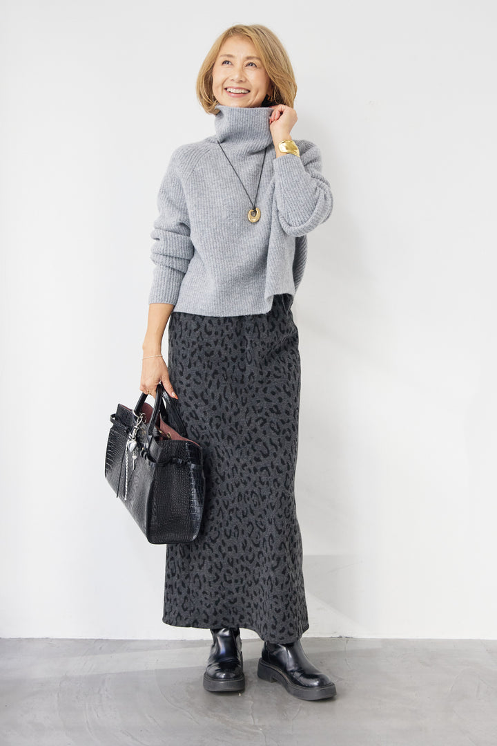 ウール混リブタートルショートニット