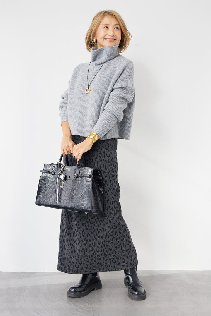 ウール混リブタートルショートニット