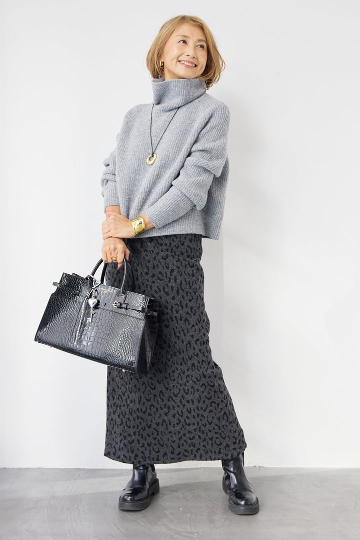 ウール混リブタートルショートニット