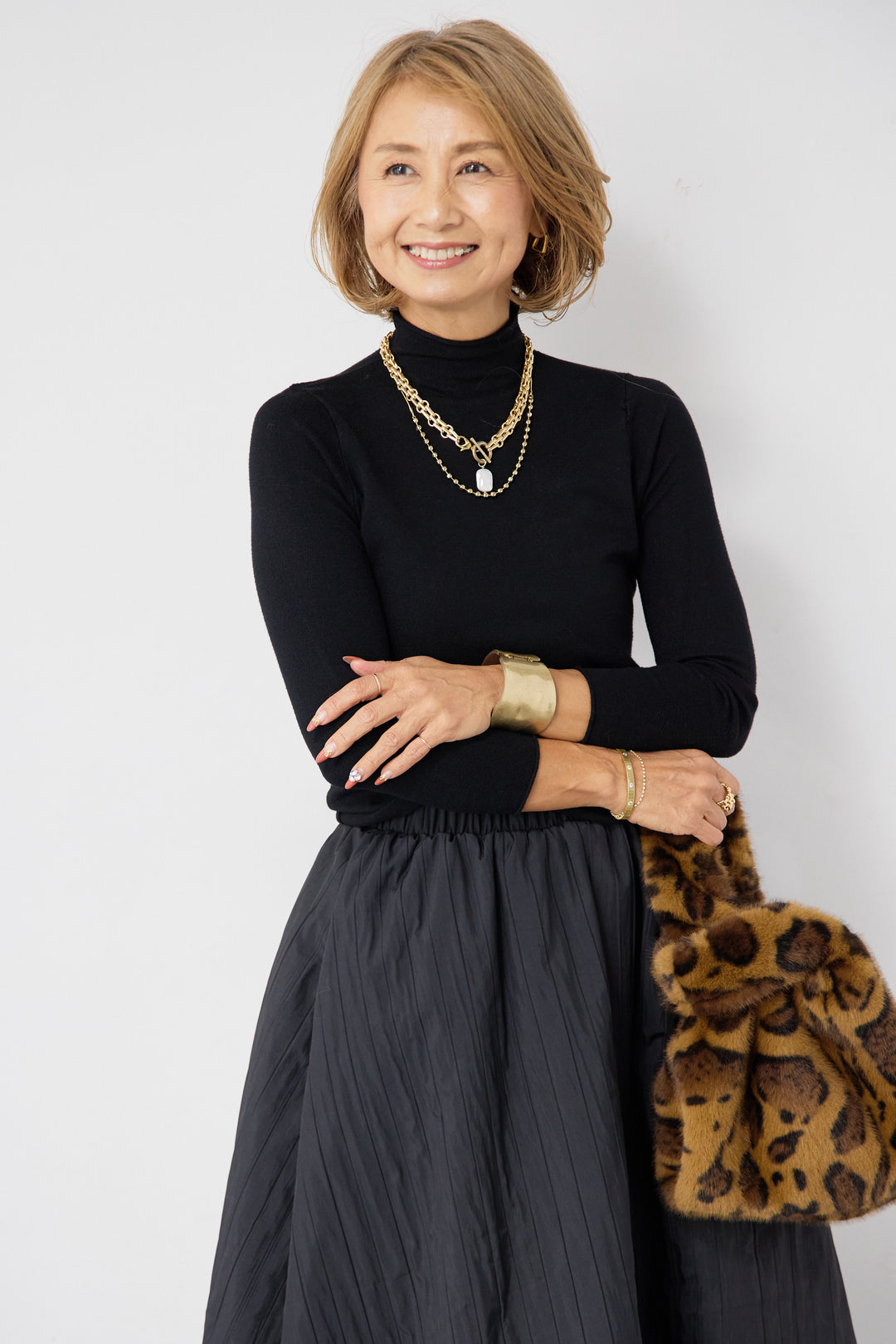 ロールエッジタートルニット