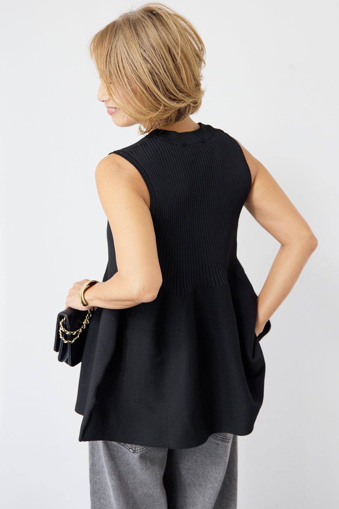 リブペプラムニット