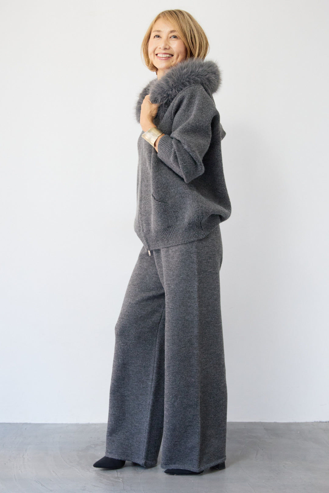 ファーフードジップニットパーカーセットアップ