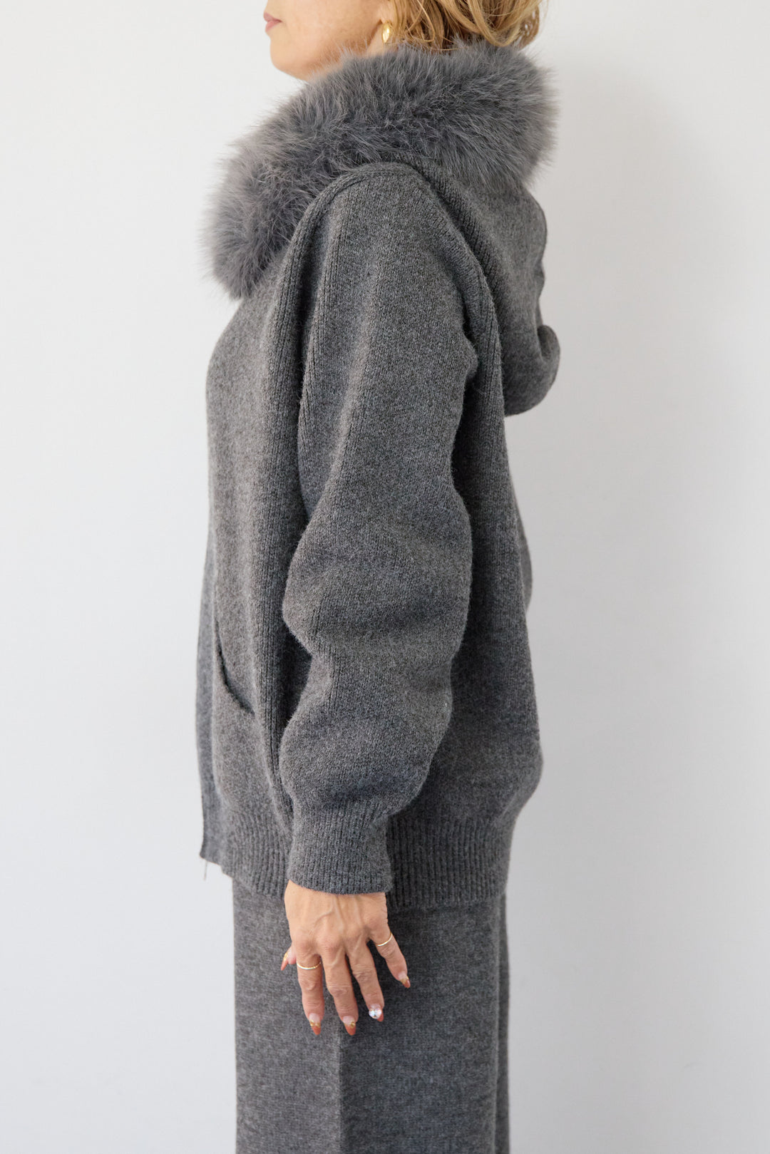 ファーフードジップニットパーカーセットアップ