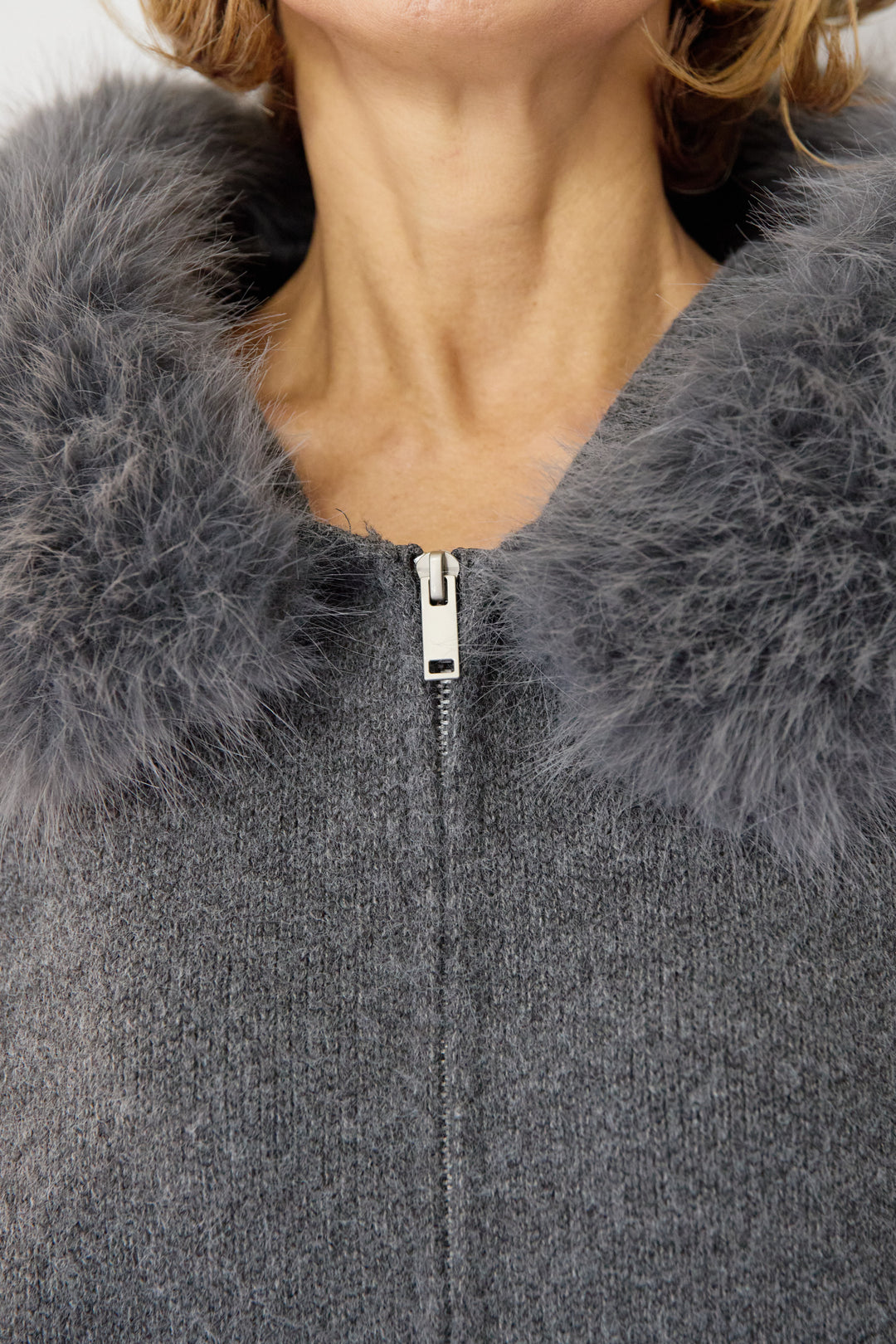 ファーフードジップニットパーカーセットアップ