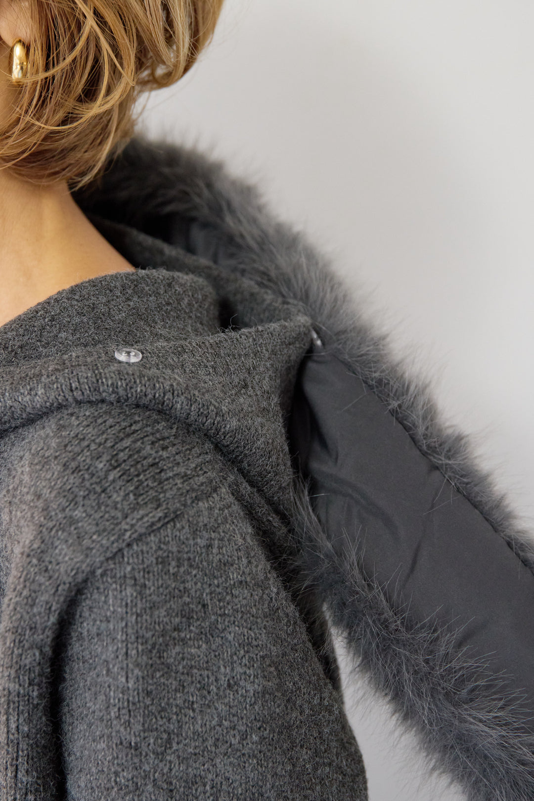 ファーフードジップニットパーカーセットアップ