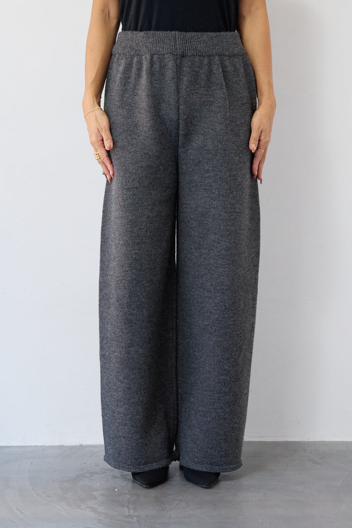 ファーフードジップニットパーカーセットアップ