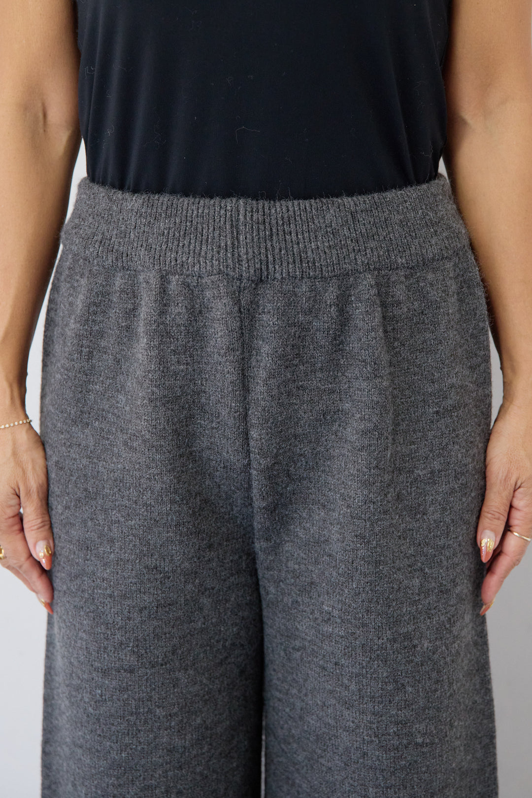 ファーフードジップニットパーカーセットアップ