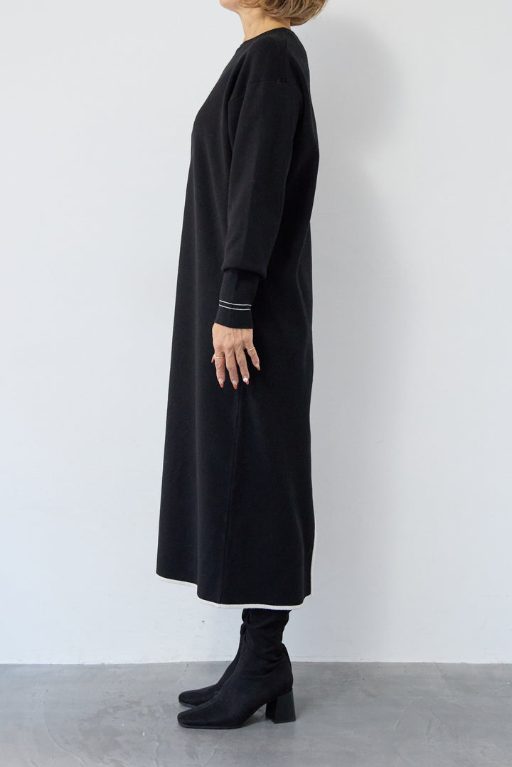 【防静電気】配色ラインやわもちニットクルーネックワンピース