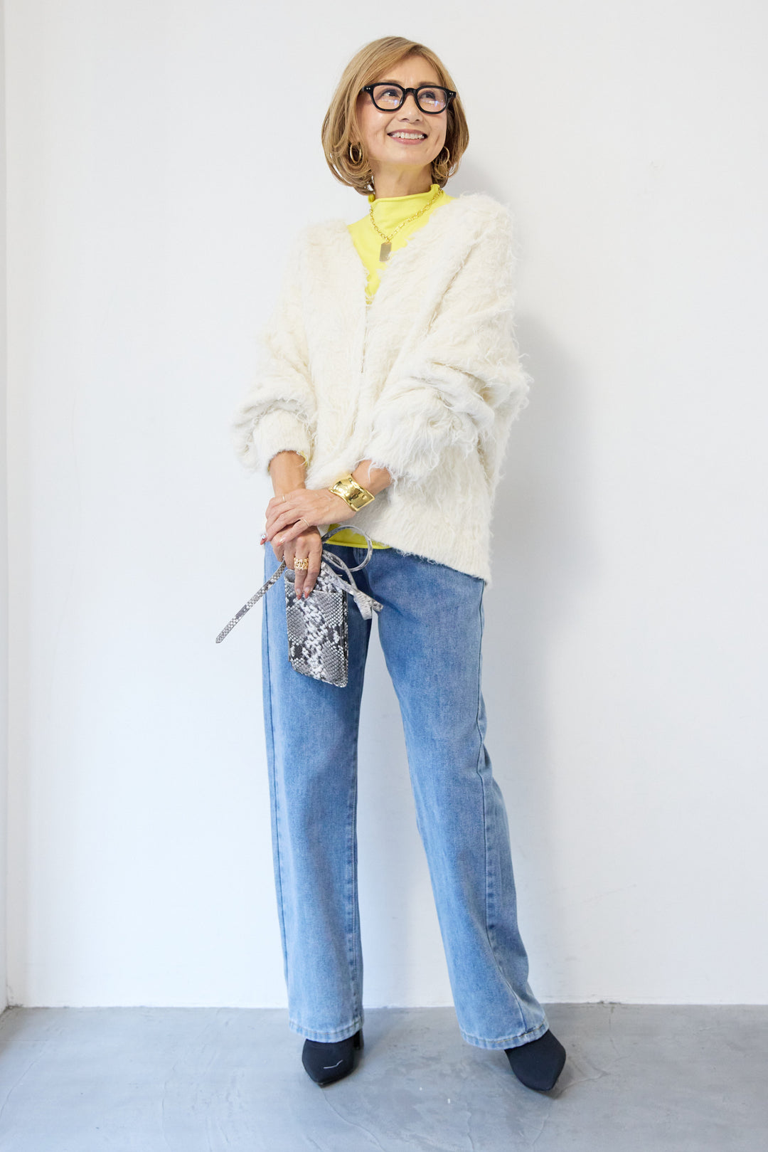 ロールエッジタートルニット