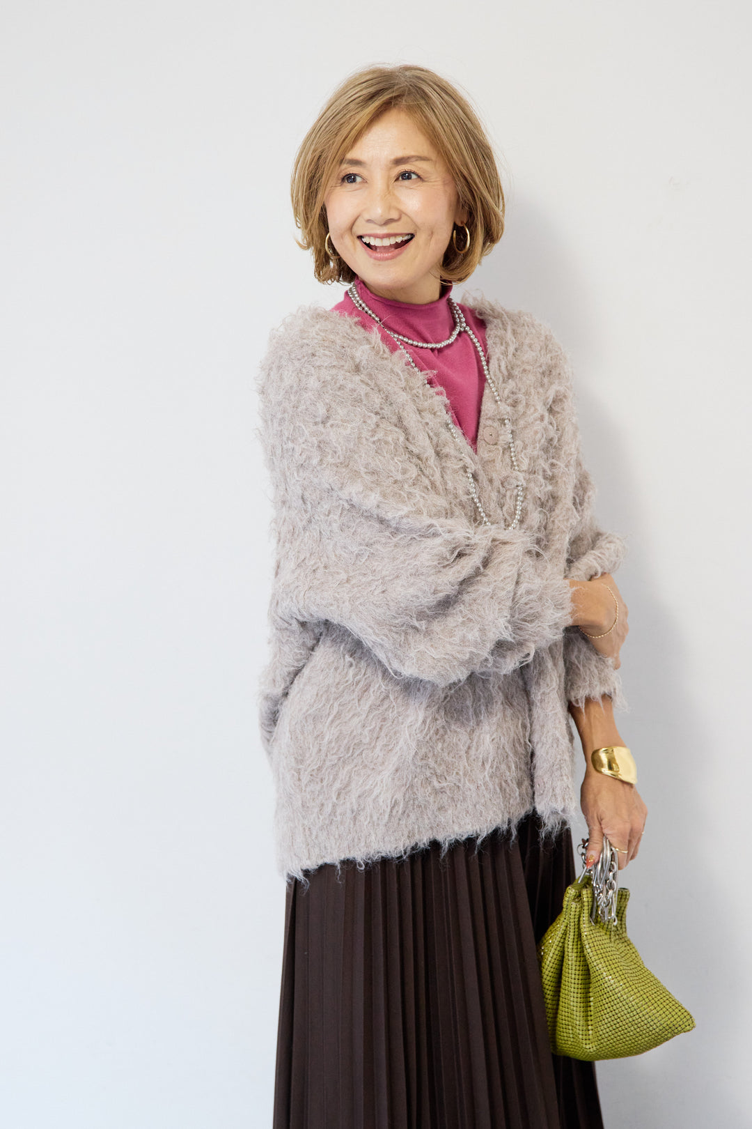 ロールエッジタートルニット