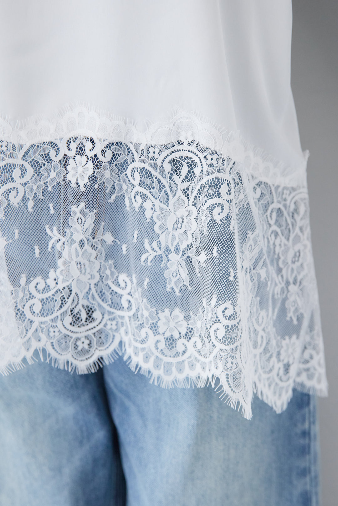 裾レースキャミソール