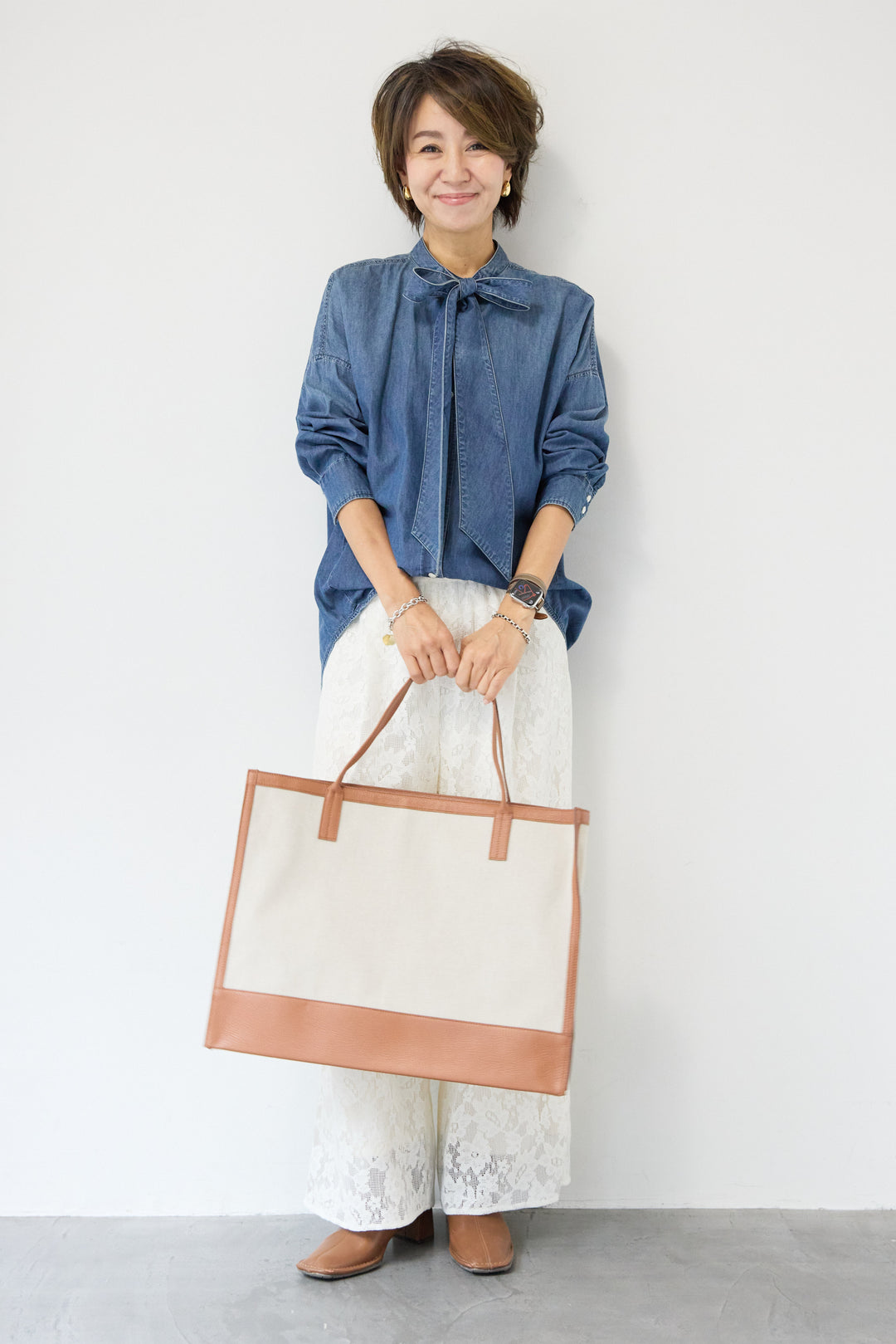 フラワーエンブロイダリーワイドパンツ