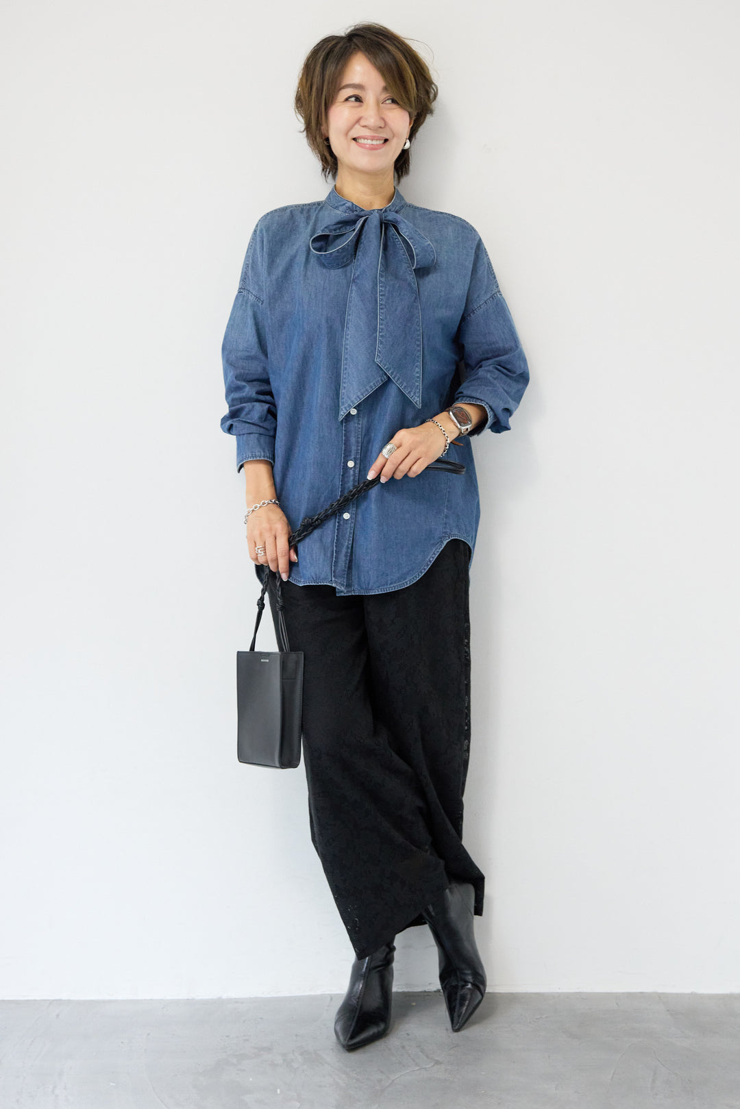 フラワーエンブロイダリーワイドパンツ