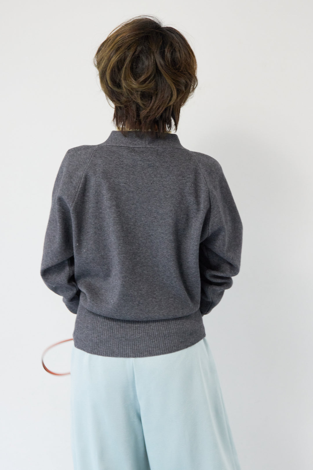 ベーシックVネックコンパクトニット