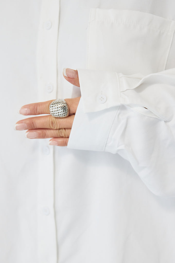 バックドロストシャツ