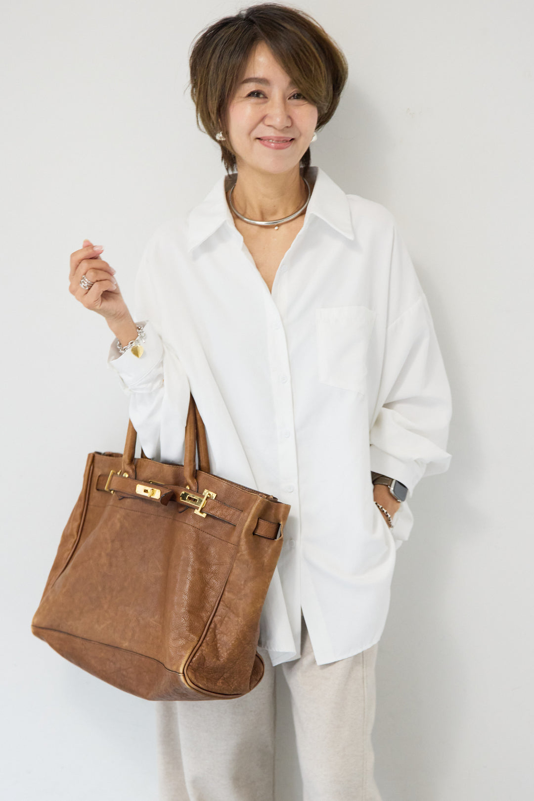 バックドロストシャツ