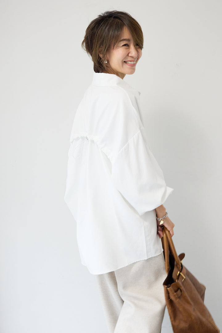 バックドロストシャツ