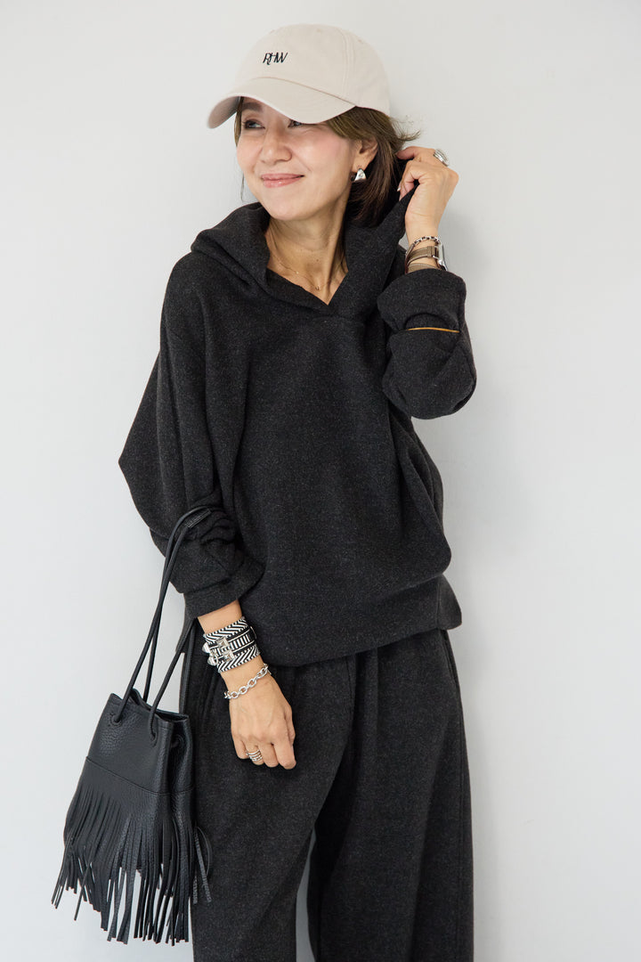 タックヘムメルトンフーディ