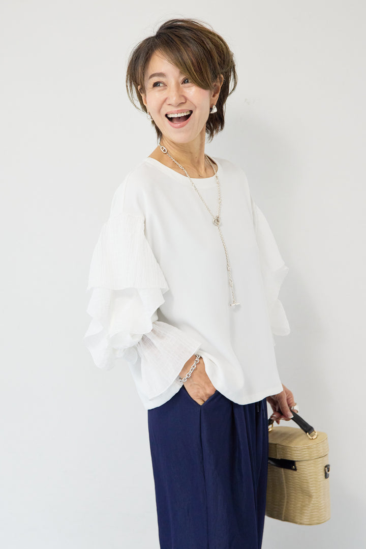 ラッフルスリーブブラウス