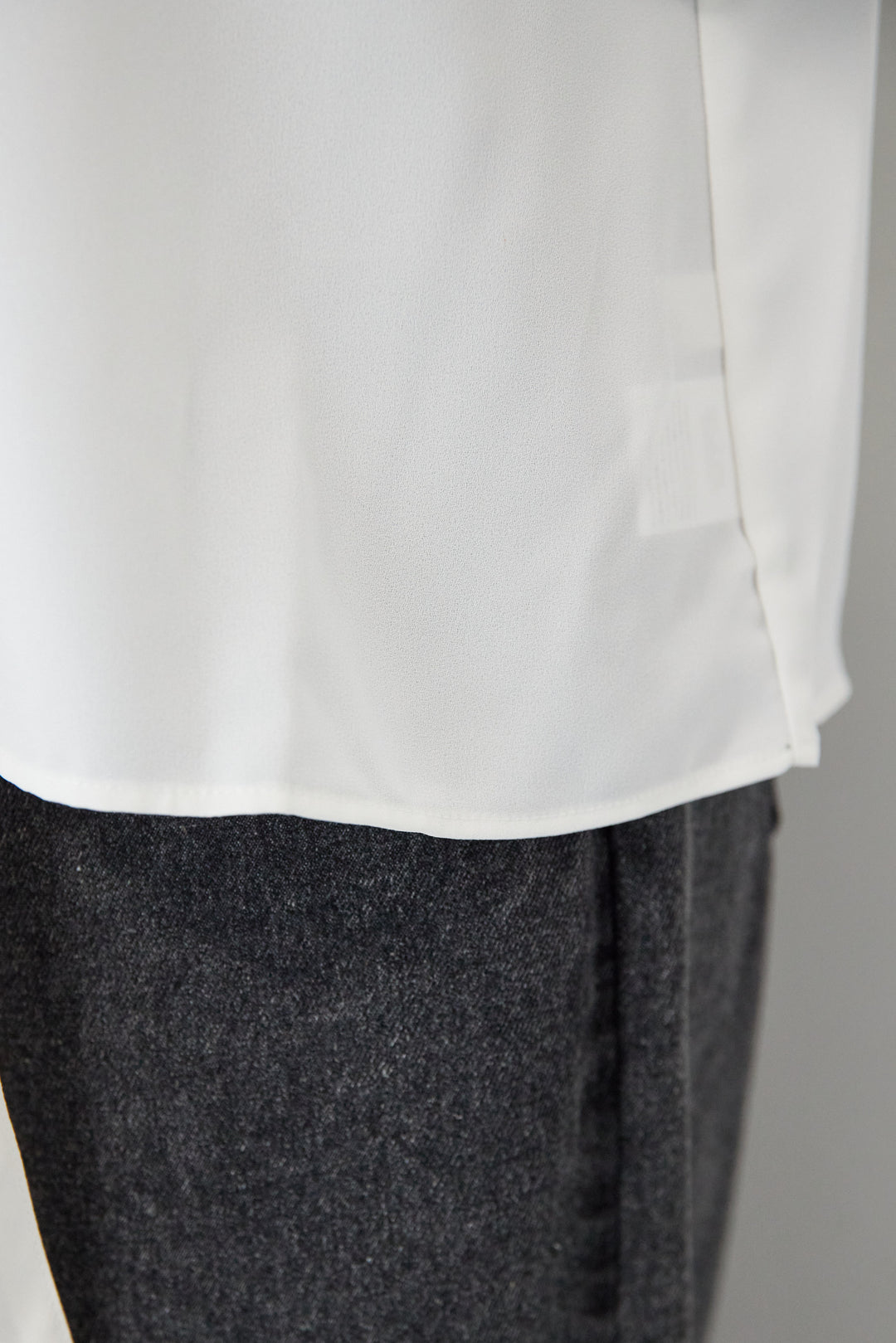 ボウタイブラウス