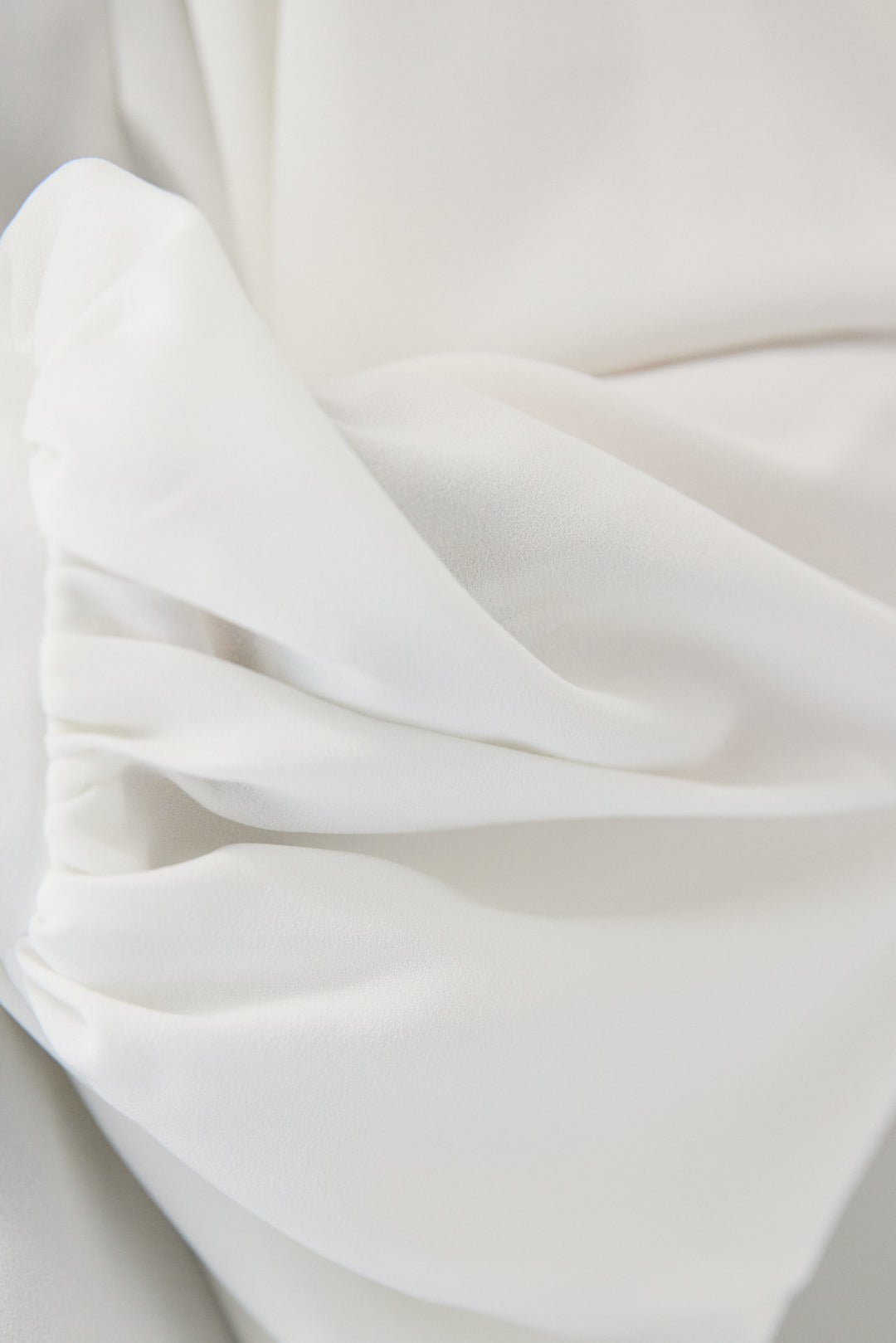 ボウタイブラウス