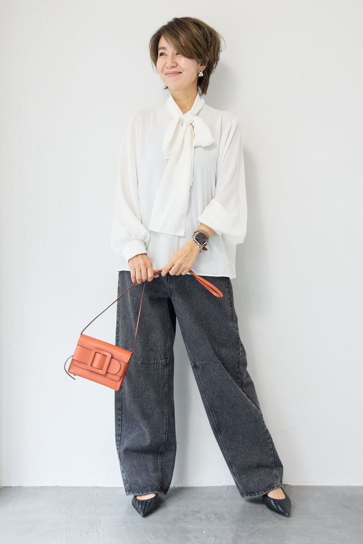 ボウタイブラウス