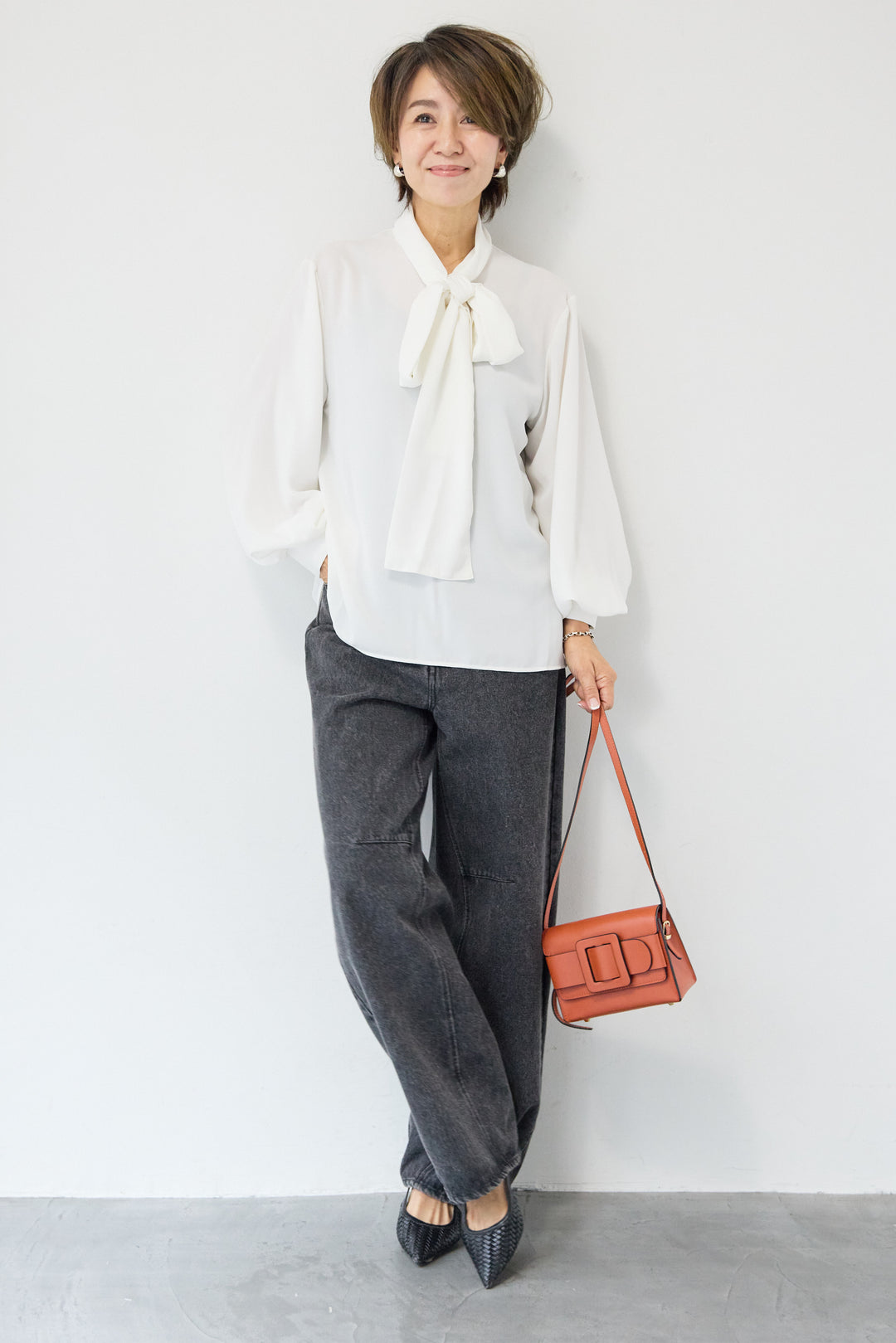 ボウタイブラウス