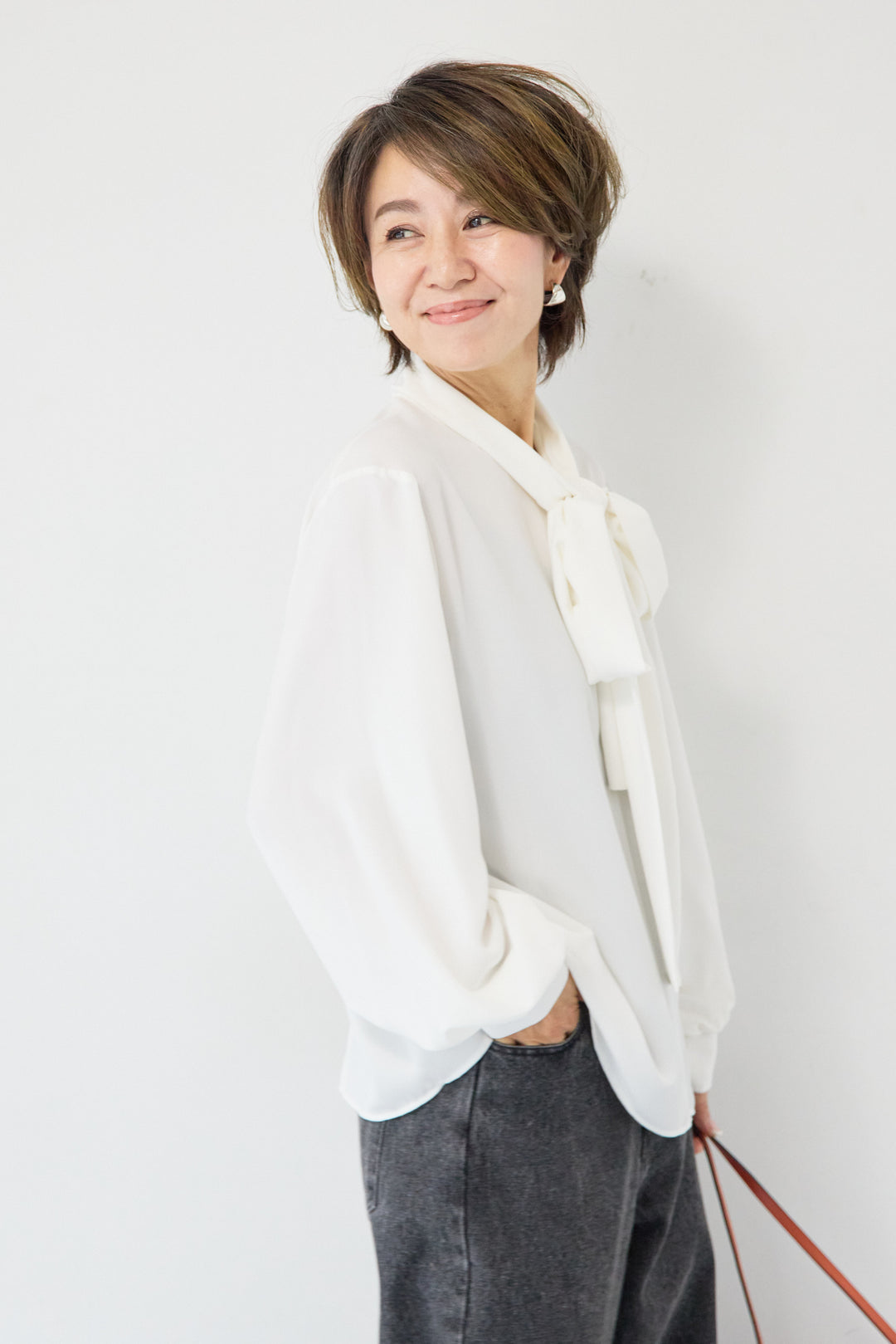 ボウタイブラウス