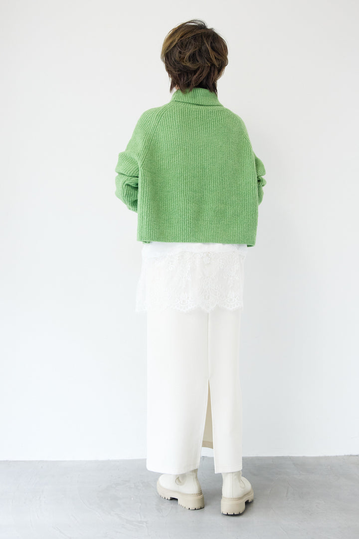 ウール混リブタートルショートニット