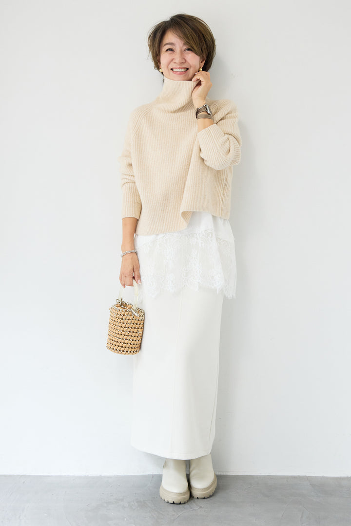 ウール混リブタートルショートニット