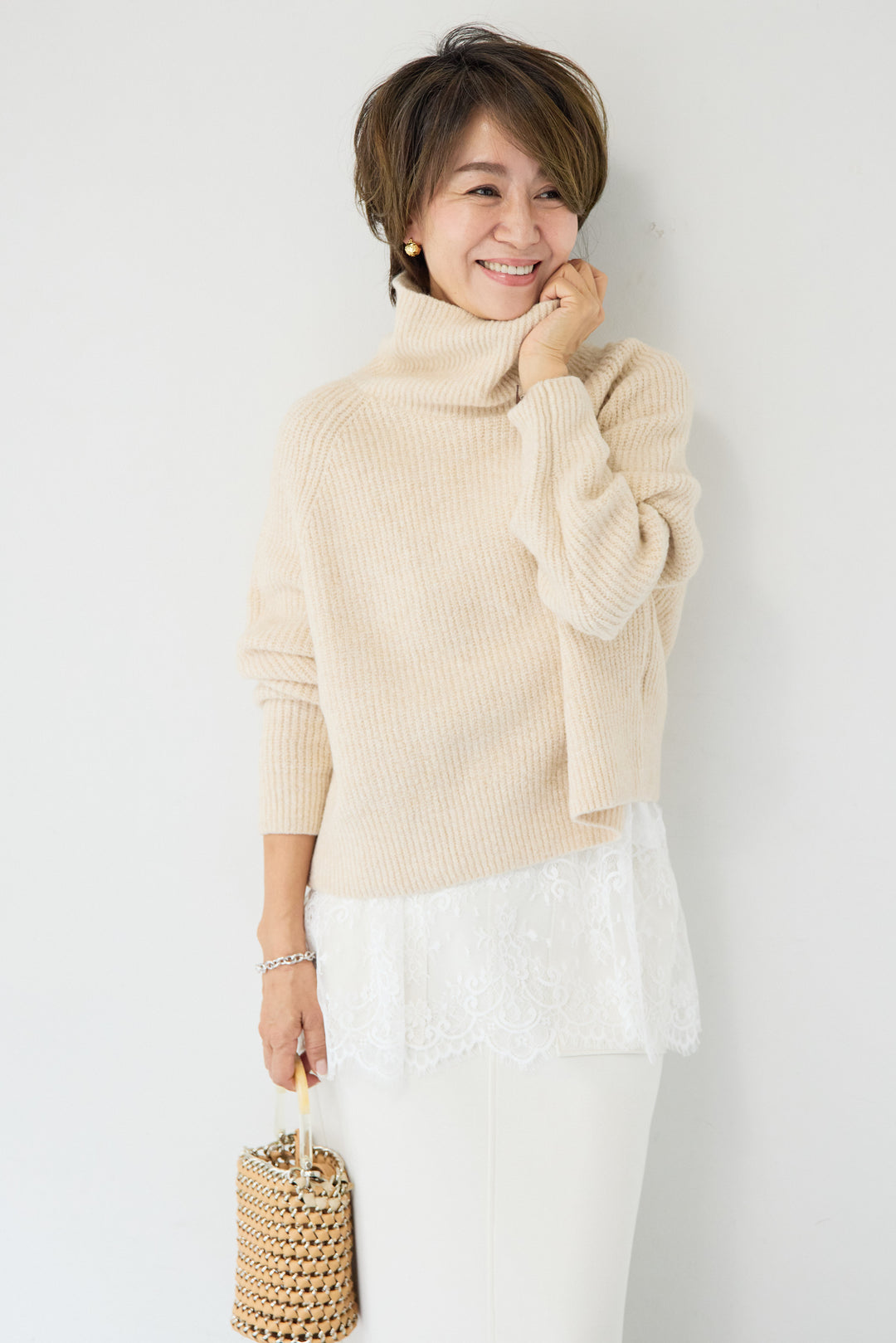 ウール混リブタートルショートニット