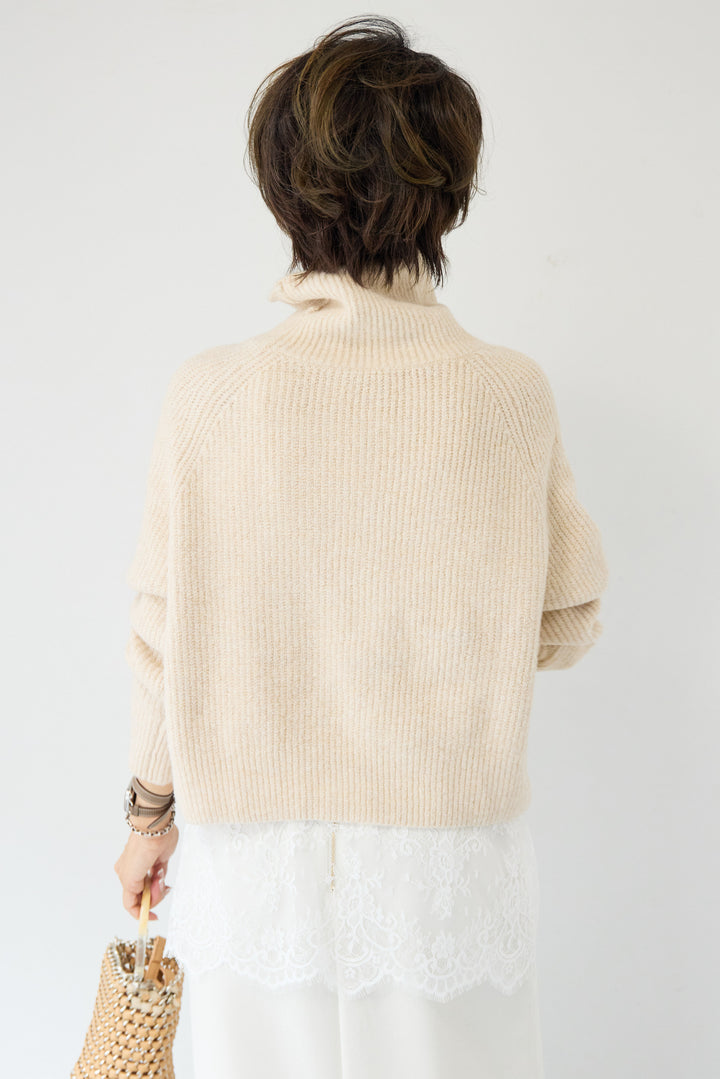 ウール混リブタートルショートニット