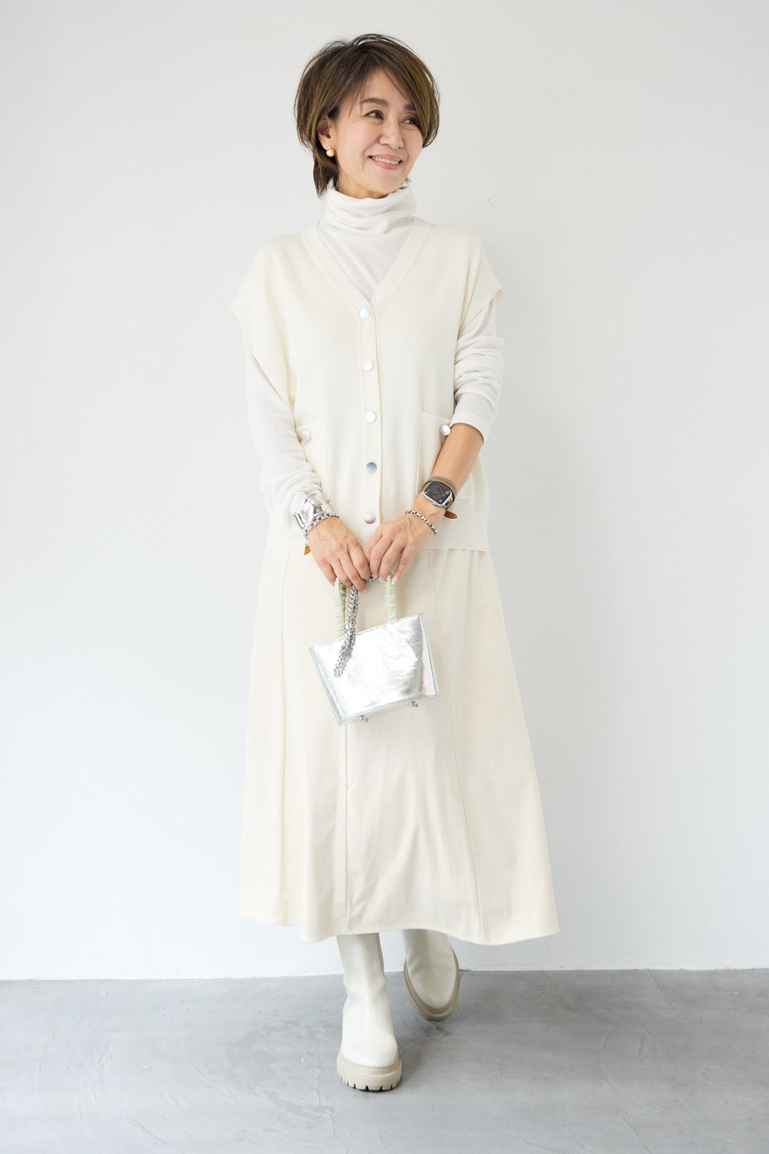 スエードセミフレアスカート