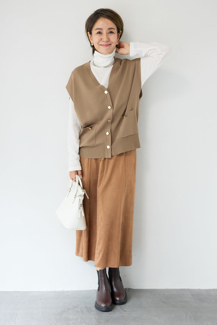 スエードセミフレアスカート