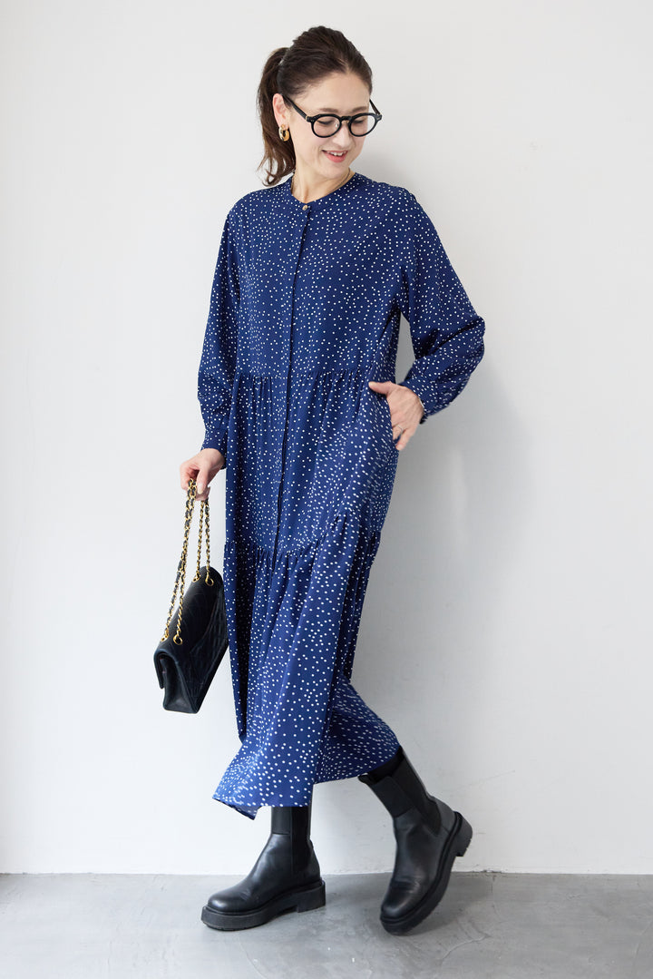 ドット柄ティアードワンピース