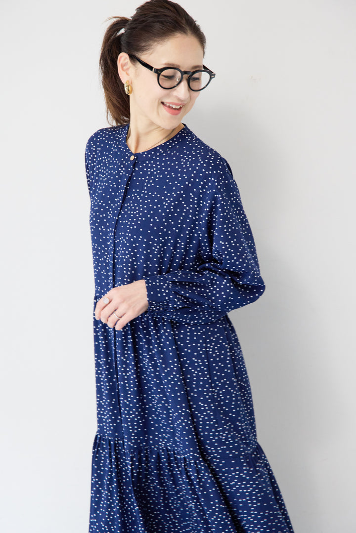 ドット柄ティアードワンピース