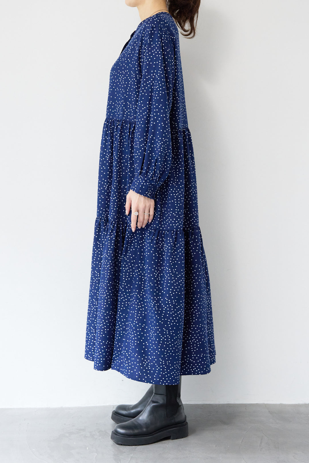 ドット柄ティアードワンピース