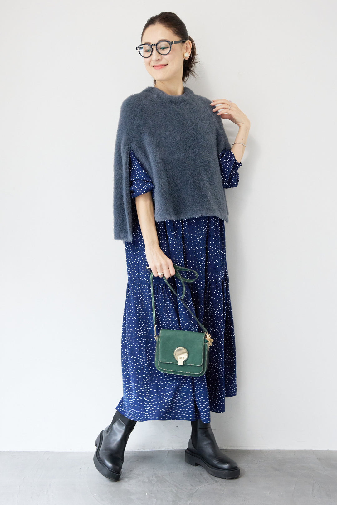 [SET]ドット柄ティアードワンピース+ナイロンフェザーニットケープ(2set)