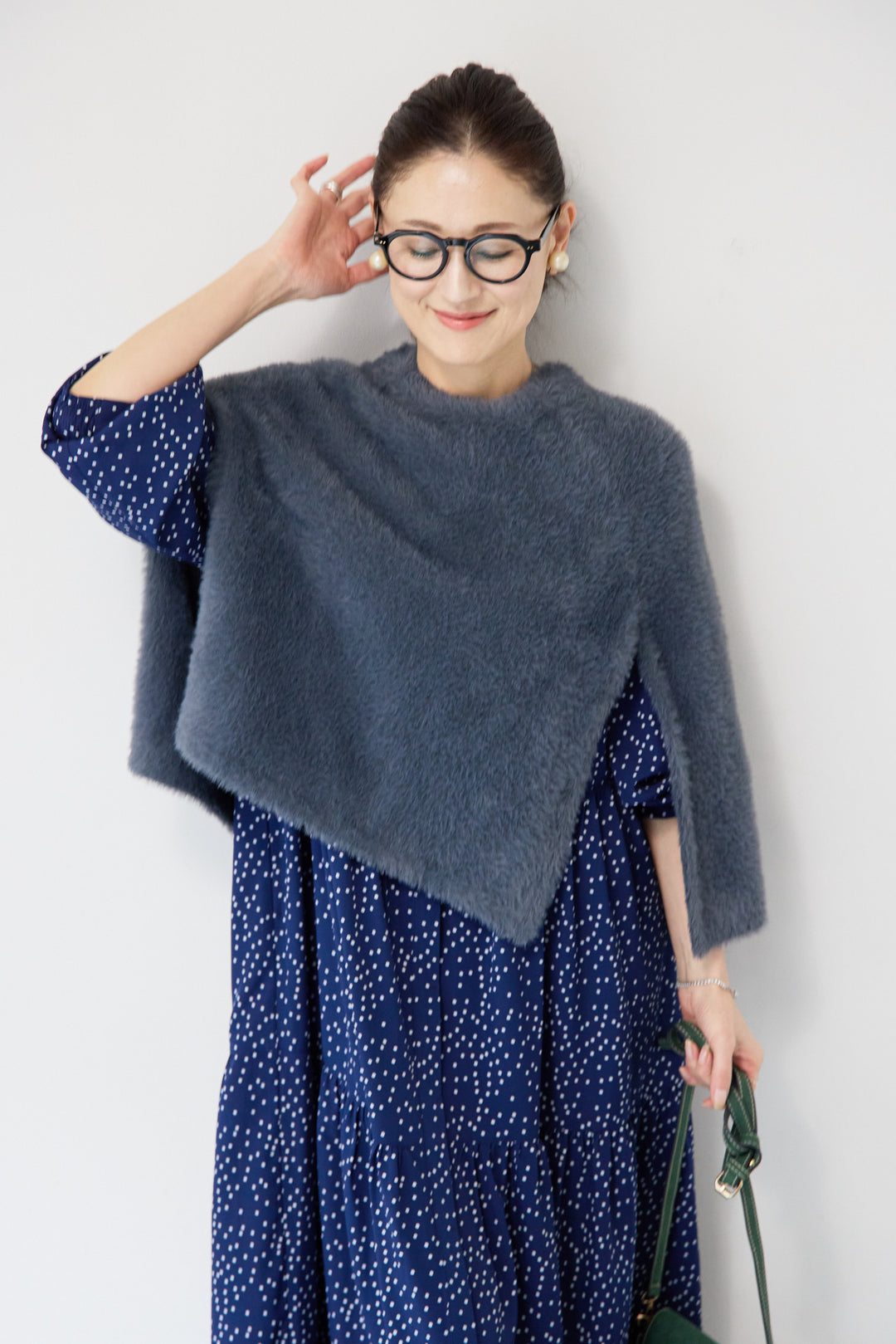 ナイロンフェザーニットケープ