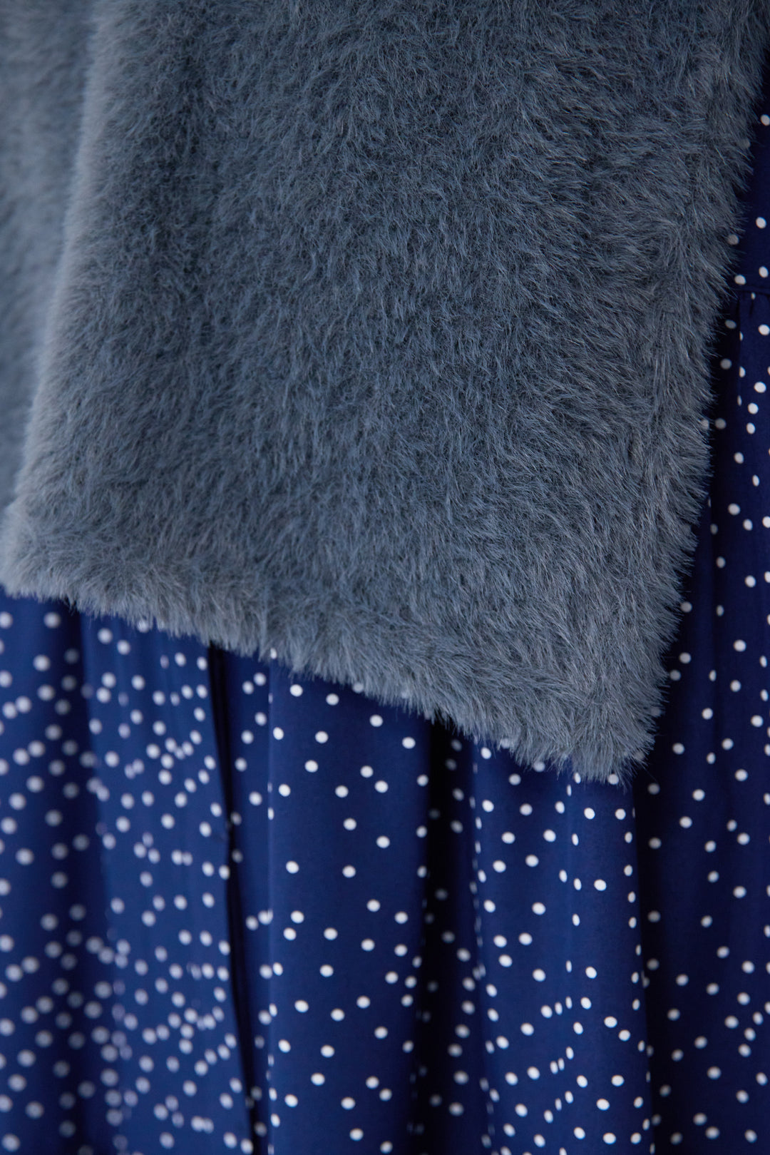 ナイロンフェザーニットケープ