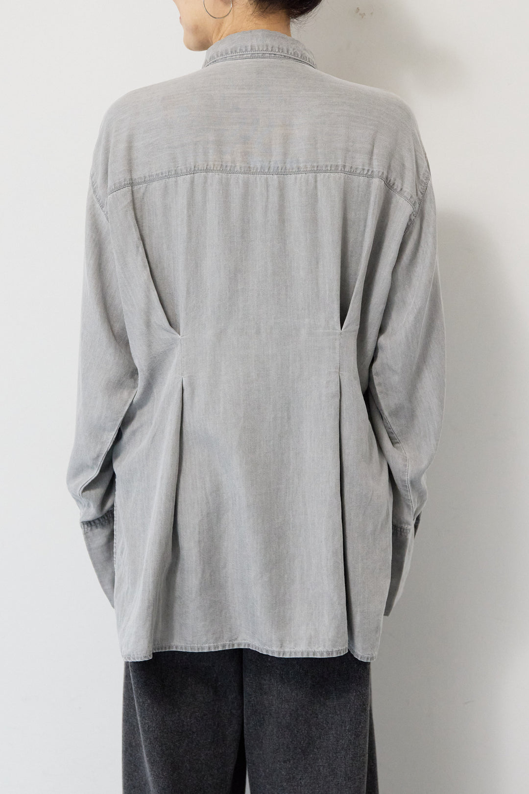 テンセルデニムタックシャツ