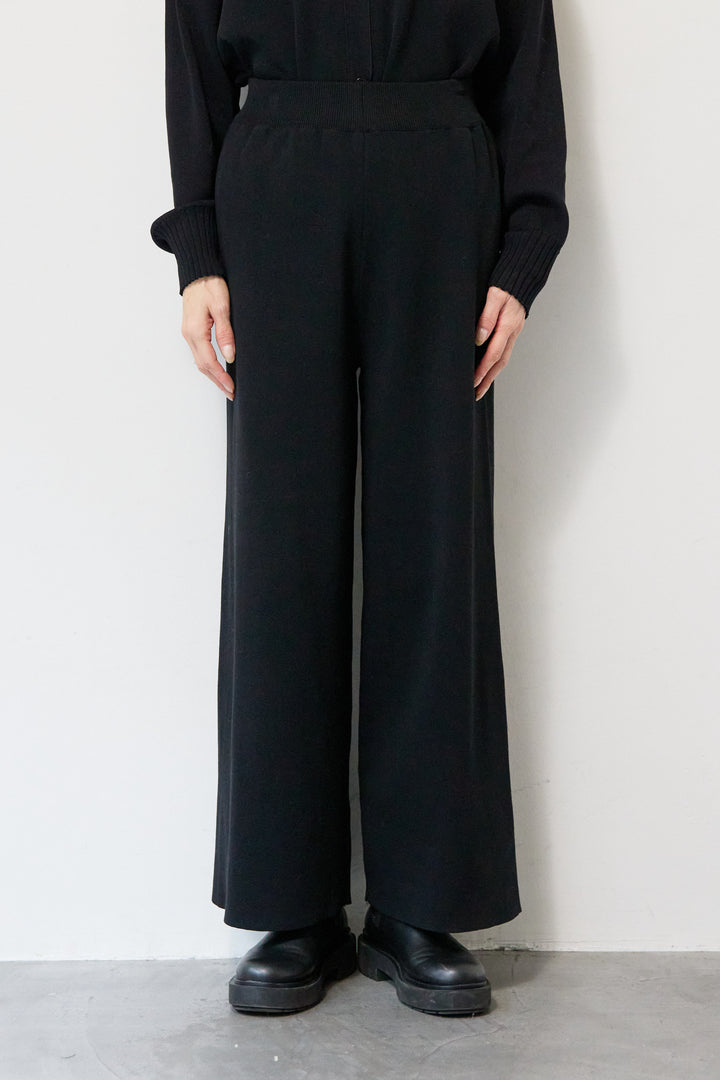 ニットカーディガン＋ニットパンツ