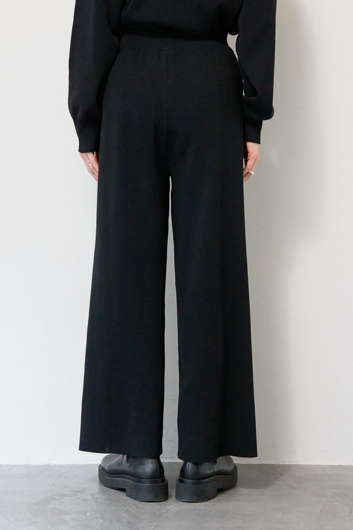 ニットカーディガン＋ニットパンツ