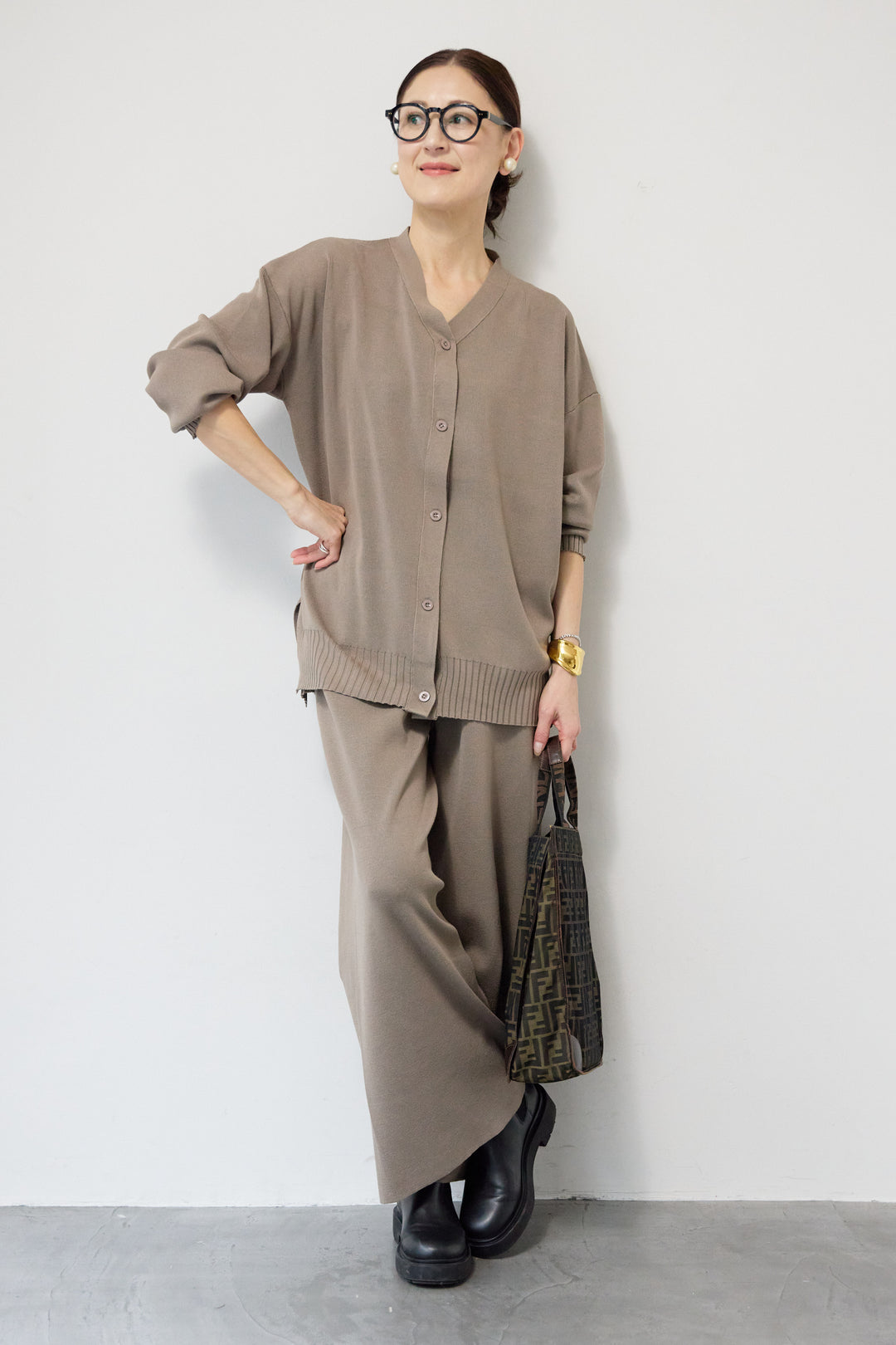 ニットカーディガン＋ニットパンツ