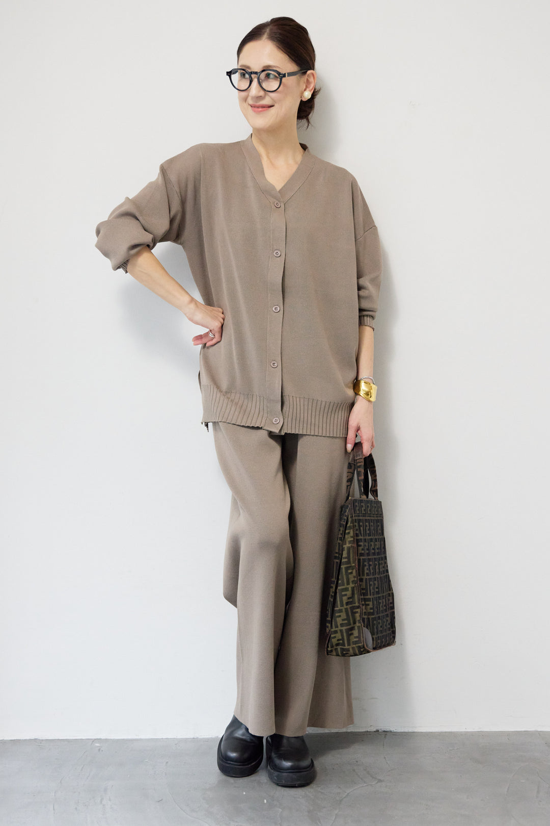 ニットカーディガン＋ニットパンツ